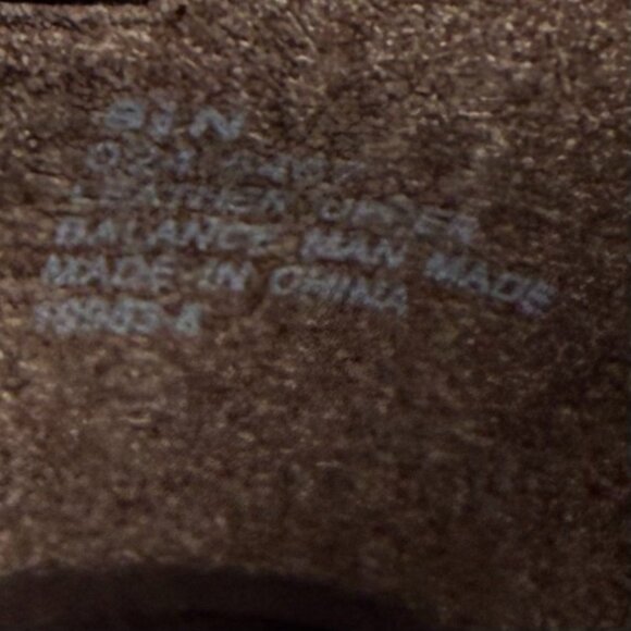 Liz Baker Brown Pump Heeled Loafer Sz 9.5 NARROW Office Professional Minimalist - Picture 6 of 6